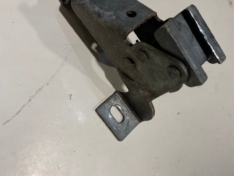Range Rover Classic 2 door Inner door handle bracket 390356 | eBay Australia
